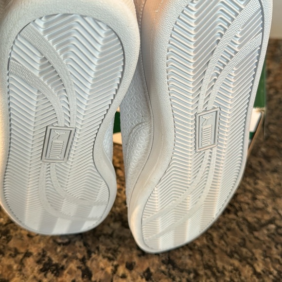 Puma match embossed white sneaker NIB 8.5 - Picture 6 of 7